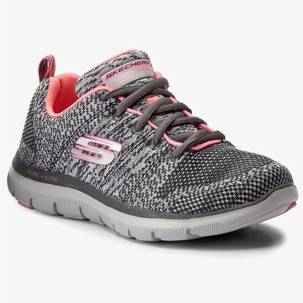 Skechers Women's Black and Pink Athletic Shoes Sz 9